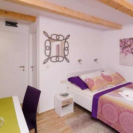 Lavender Garden Apartments - Studio Apartment Ground Floor - Apt 1 Ντουμπρόβνικ Εξωτερικό φωτογραφία