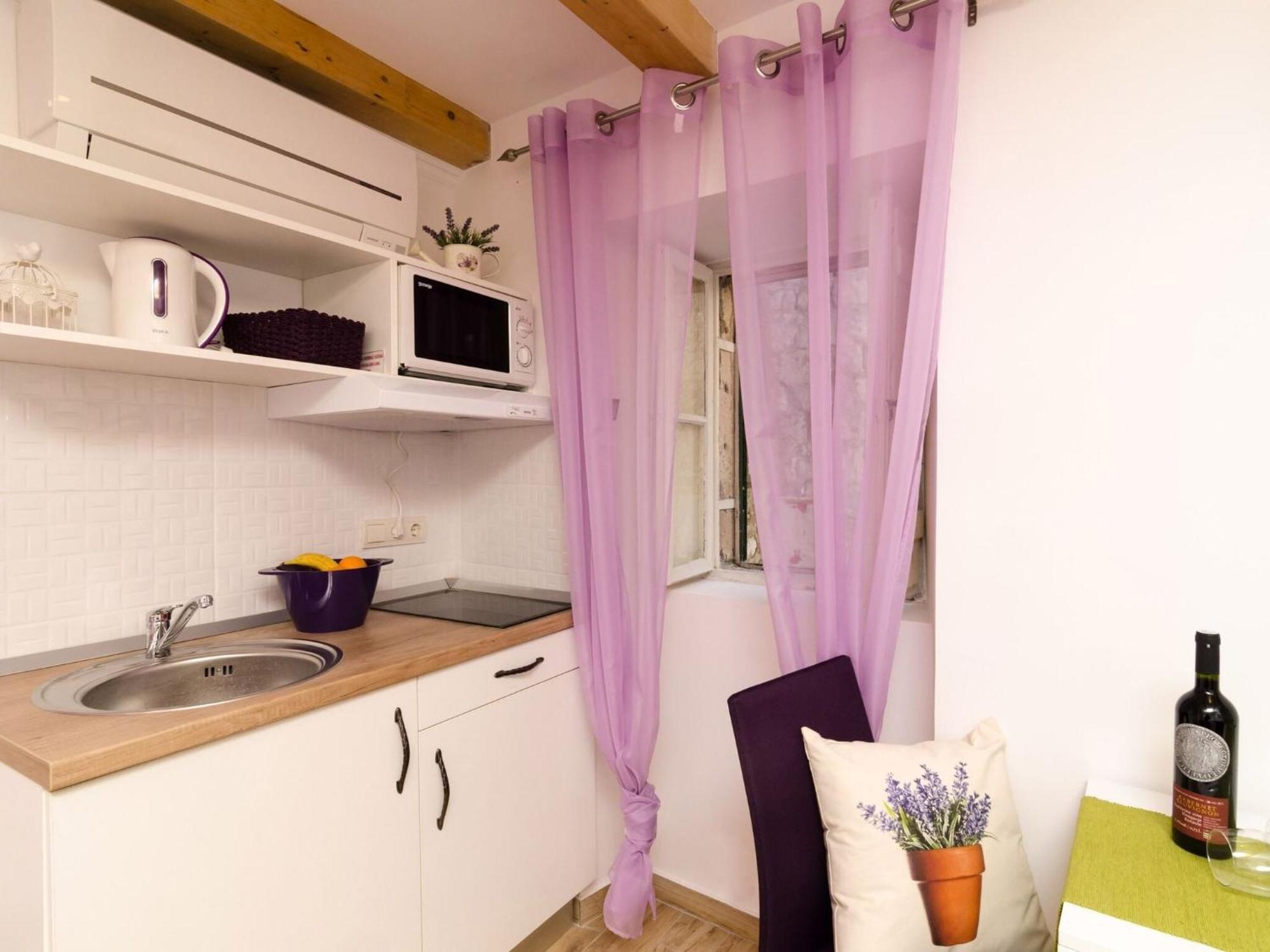 Lavender Garden Apartments - Studio Apartment Ground Floor - Apt 1 Ντουμπρόβνικ Εξωτερικό φωτογραφία